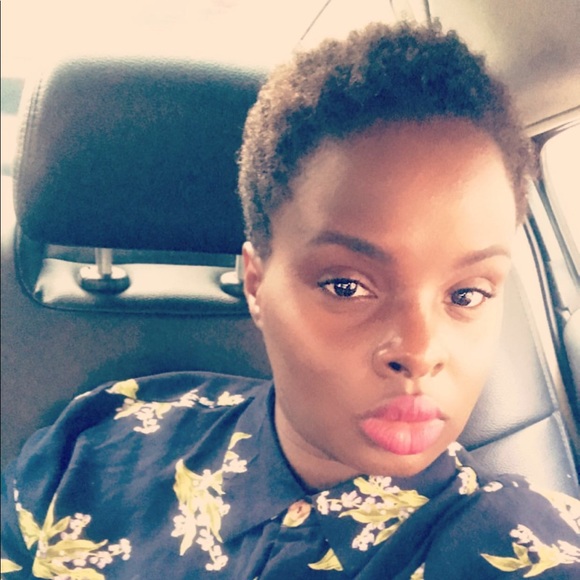 Meet your Posher, Sharia - Picture 2 of 2