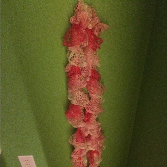 Pink and white hand made - Picture 1 of 1