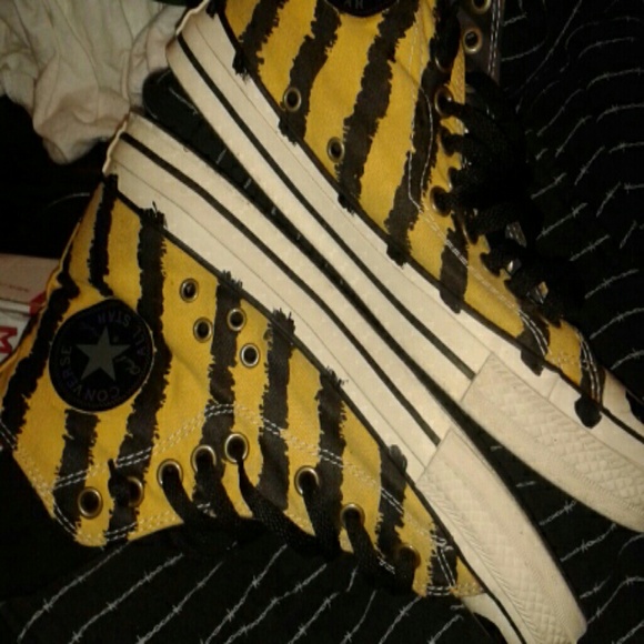 M.I A's thrift store sloppy striped hi ct converse - Picture 2 of 4