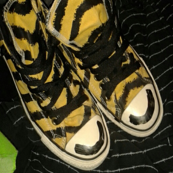 M.I A's thrift store sloppy striped hi ct converse - Picture 3 of 4