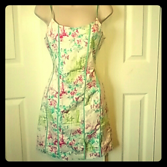 Island Republic Dress Zips up the Side