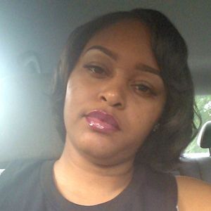 Meet your Posher, Aisha