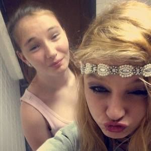 Meet your Posher, Hannah renae