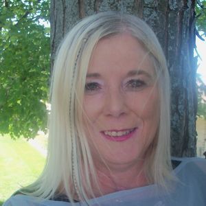 Meet your Posher, Pamela