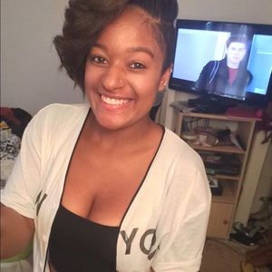 Meet your Posher, Vanessa