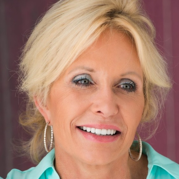 Meet your Posher, Sherry