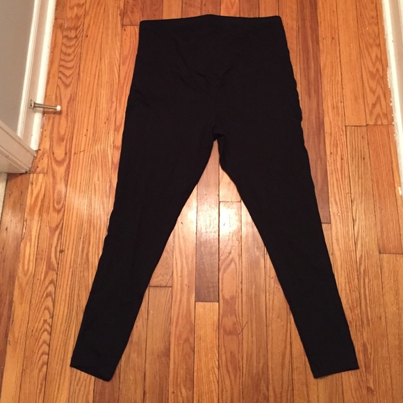 Brand new never worn maternity leggings