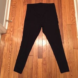 Brand new never worn maternity leggings