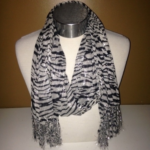 Zebra fringe scarf