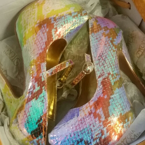 Mona Mia Collezione shoes