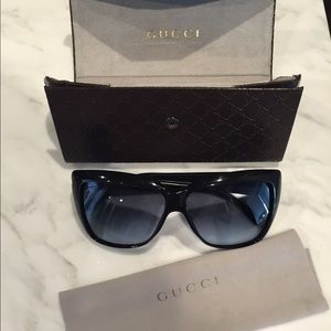 Black Gucci Sunglasses