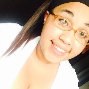 Meet your Posher, Courtney