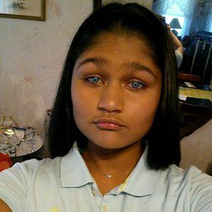 Meet your Posher, Karina