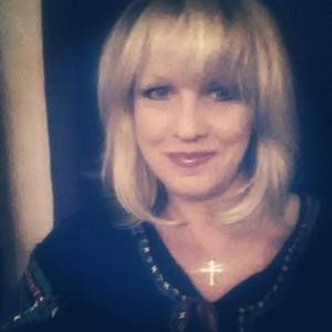 Meet your Posher, Claudia