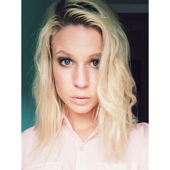 Meet your Posher, Kimberly - Picture 1 of 1