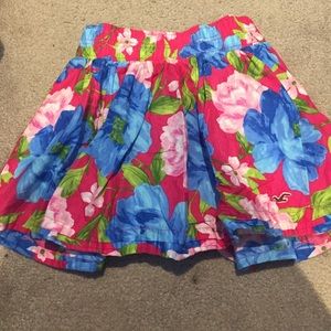hollister pink flowery skirt