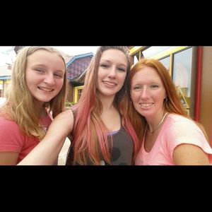 Meet your Posher, Stephanie