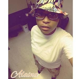 Meet your Posher, Alaina