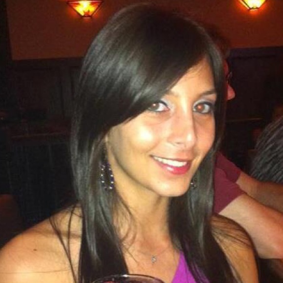 Meet your Posher, Carolina