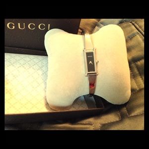 Authentic GUCCI 1500L HORSEBIT WATCH