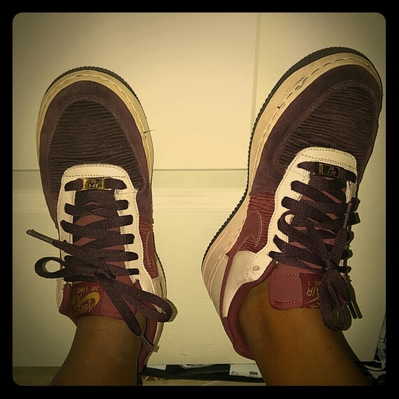 Nike air force 1s burgundy