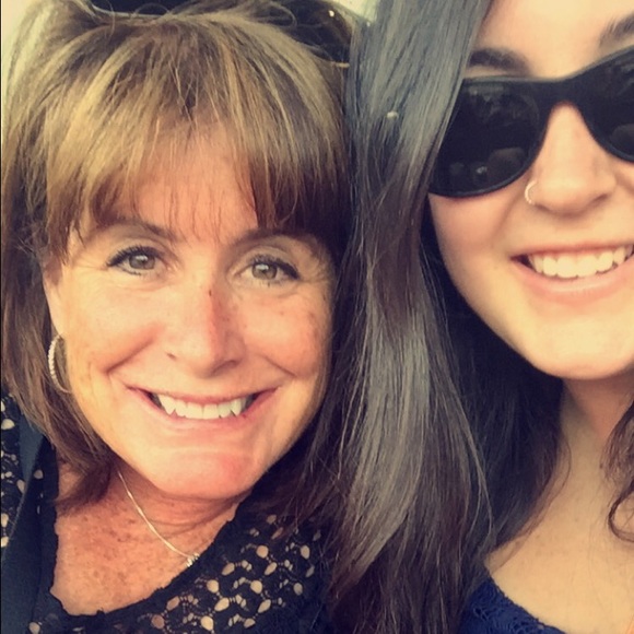 Meet your Posher, Clare - Picture 2 of 3