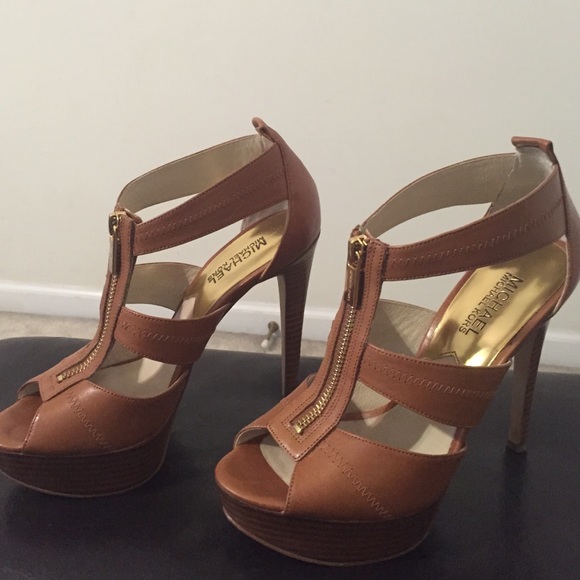 Michael Kors dress shoes. Zipper in front