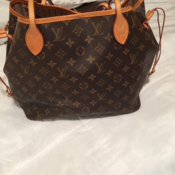 Handbag - Picture 2 of 3