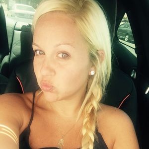 Meet your Posher, Amber