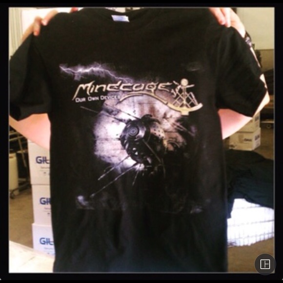 Meet your Posher, Airship Arabella - Picture 1 of 3