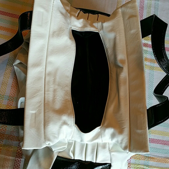 Handbag - Picture 4 of 4