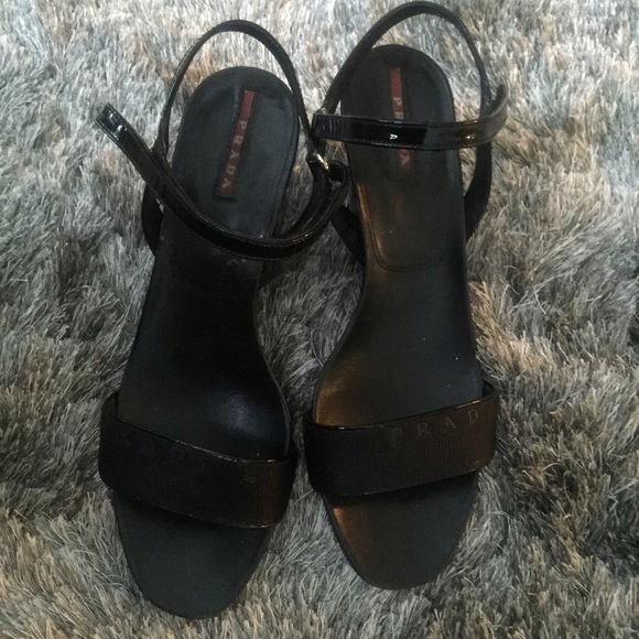 Pravda Wedges