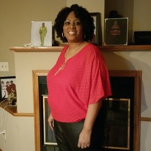 Meet your Posher, Lisa