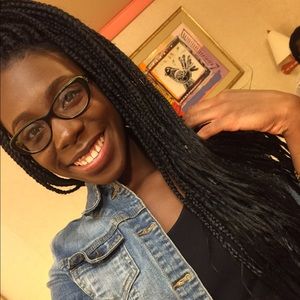 Meet your Posher, Briana