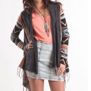 🎉Billabong tribal cardigan with fringe🎉
