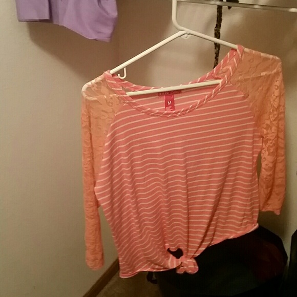 Orange stripped shirt with lace sleeves