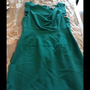 Black halo style dress, never worn size 6