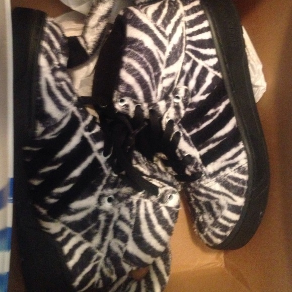 authentic Jeremy Scott Adidas - Picture 1 of 4