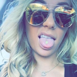 Meet your Posher, Katelyn