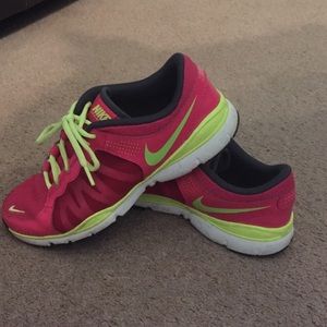 Nike flex TR2 size 9