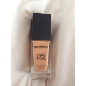 Smashbox Liquid Halo HD Foundation