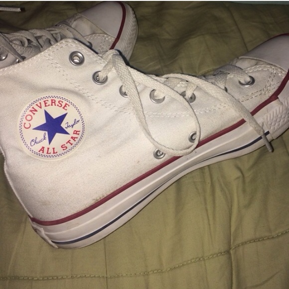 High top converse! In great condition!