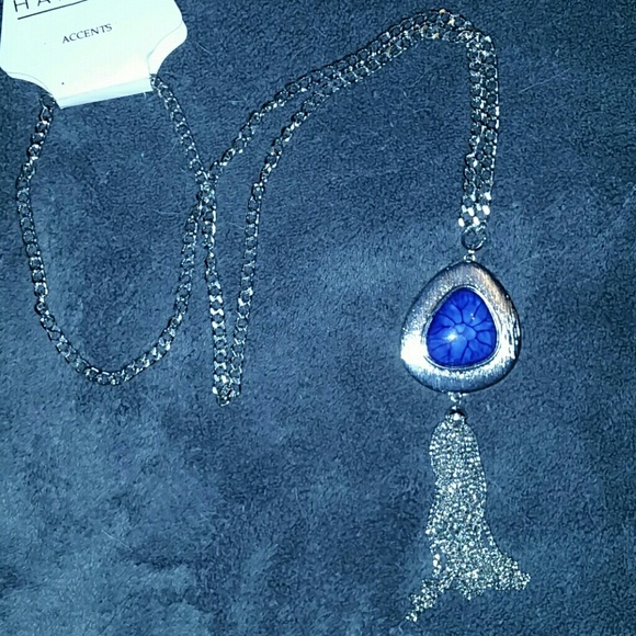 Long chained blue eyed frayed pendant necklace - Picture 3 of 4