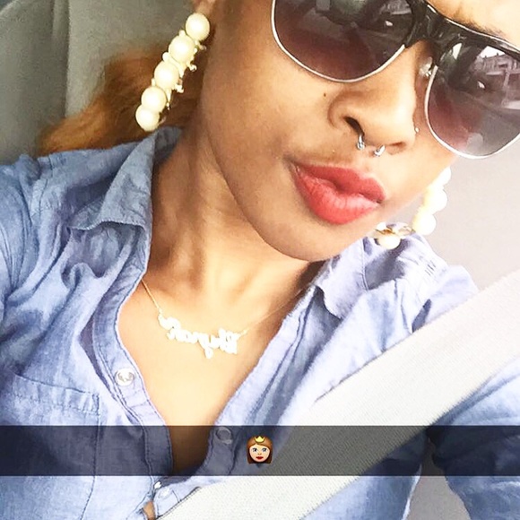 Meet your Posher, Chynah
