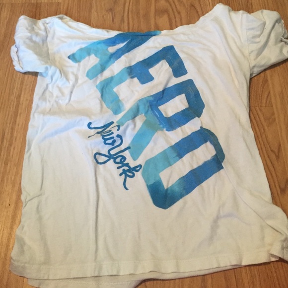 Aeropostale t shirt