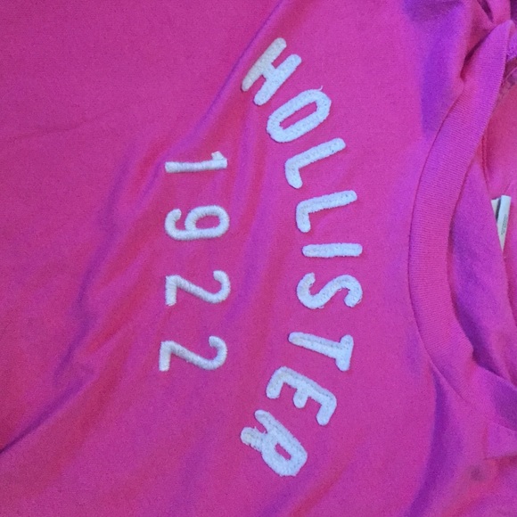 Pink hollister t shirt
