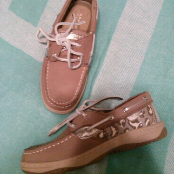 GIRLS Sperry shoes