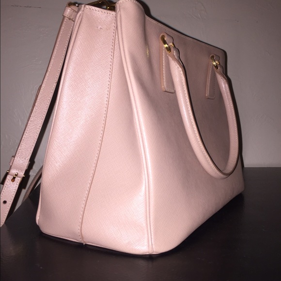 SOLD Prada Saffiano zip tote in blush color - Picture 2 of 3