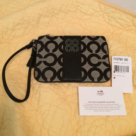 Wristlet