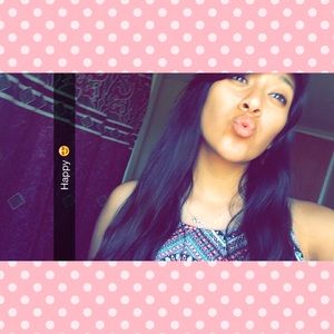 Meet your Posher, Yaneth